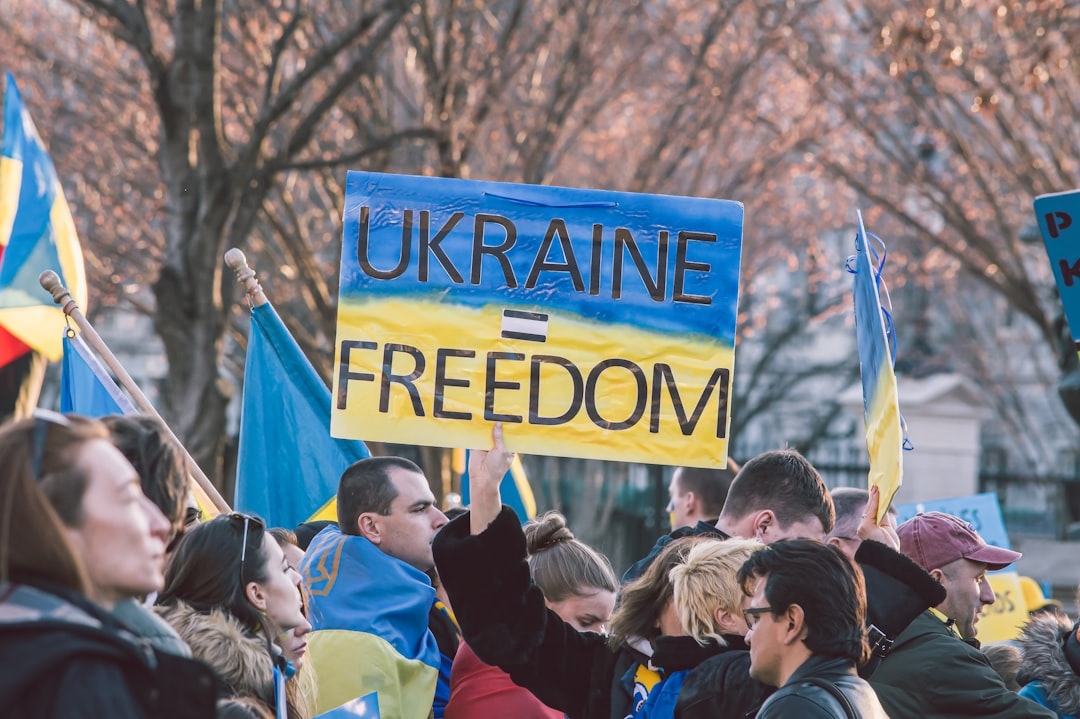 Найчастіші питання про онлайн-новини в Україні – відповіді експертів